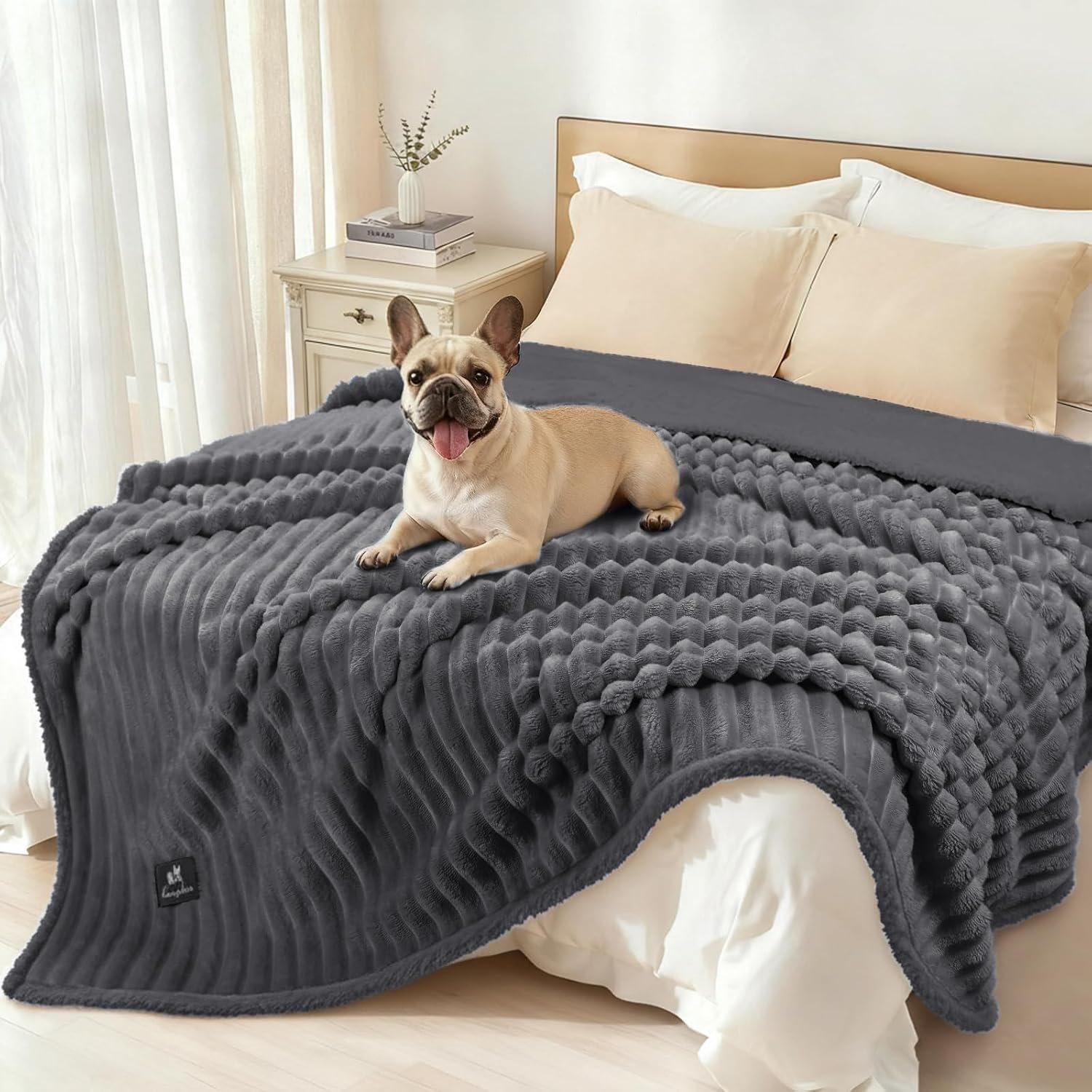Luciphia Waterproof Dog Blanket, Washable Reversible Flannel Pet Throw